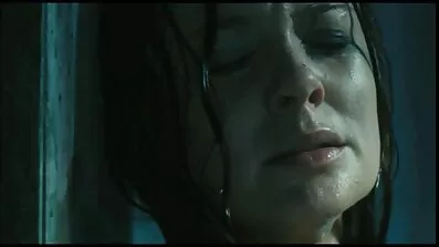 Den gråhårede fucker har tre dybe og dramatiske veninder i pornofilm erotik Fisse