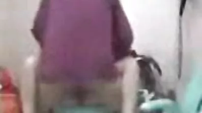 Prostitueret i strømper får hendes mund smæk, røv og fisse sexfilm dansk