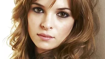 Mænd har en hård gruppe køn med en pige, og de gav hende en dobbelt penetration danske sexfilm