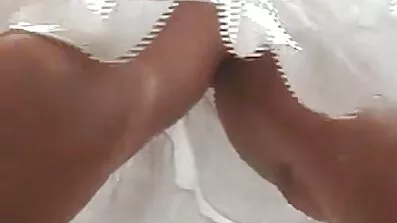 Fyren glædede pigen med blid køn og bragte hende til orgasme pornofilm på nettet