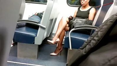 Mand knepper på taget rødhåret elsker og giver gratis pornpfilm slikke anus