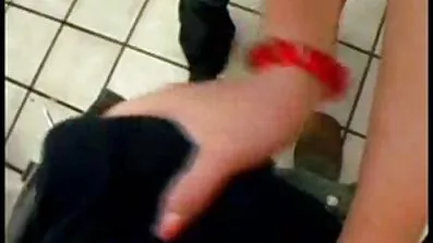 Mappe fundet spiritus i Datters taske pornofilm med store bryster og kneppede hende