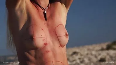 Ung blondine kneppet i vagina pornofilm med gamle mænd med en fyr efter lo lo