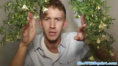 Gamle tøs viste hendes elsker Store bryster, sparkede gratis pornofil pik og tog cum på dem