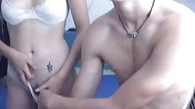 Blonde gratis pronofilm med fedtet røv nyder fisse penetration og anal