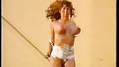 Rødhåret tøs lige hård pornofilm på gaden kneppet af føreren